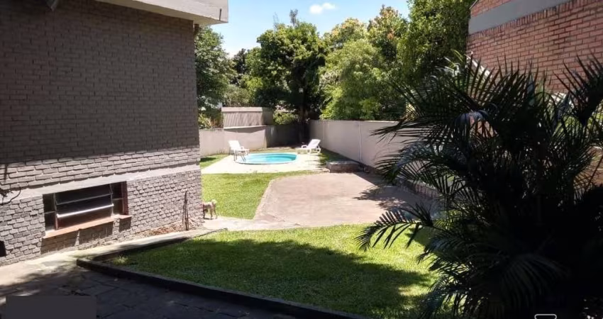 Casa para Venda - 300m², 5 dormitórios, sendo 1 suites, 1 vaga - Ipanema