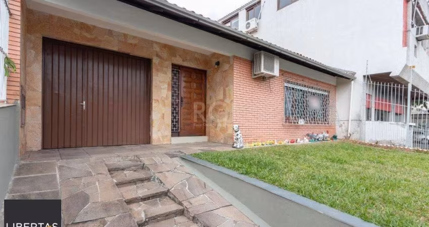 Casa para Venda - 160m², 3 dormitórios, sendo 2 suites, 3 vagas - Cristal
