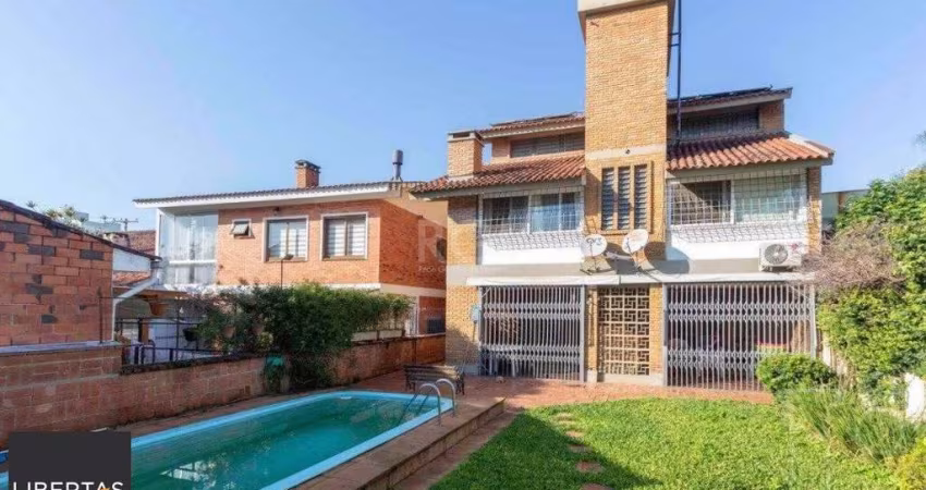 Casa para Venda - 349m², 4 dormitórios, sendo 1 suites, 3 vagas - Tristeza