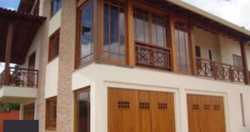 Casa para Venda - 270m², 3 dormitórios, sendo 1 suites, Vila Nova