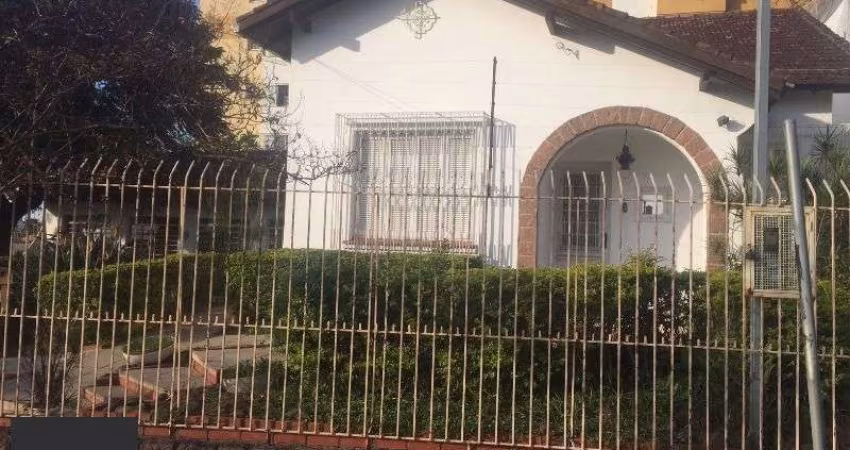 Casa para Venda - 200m², 4 dormitórios, 4 vagas - Glória