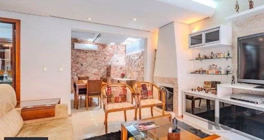 Casa em condomínio com 3 dormitórios e 1 suíte, na Vila Conceição.