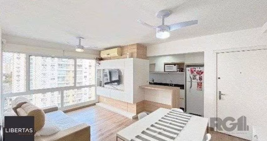 Vende-se lindo apartamento 3 dormitórios com suíte e 2 vagas cobertas - 80m² - P