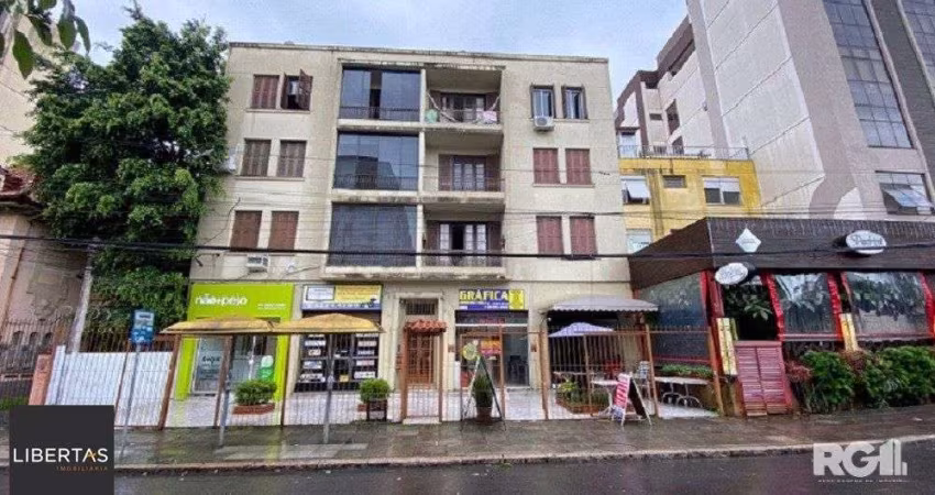 AMPLO APARTAMENTO DE FRENTE COM SACADA 3 DORMITÓRIOS