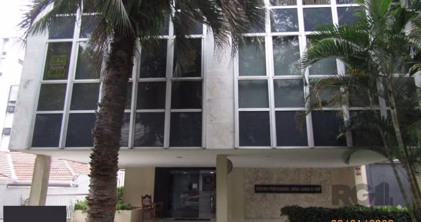 Sala comercial com 1 vaga de garagem no bairro Moinhos de Vento em Porto Alegre