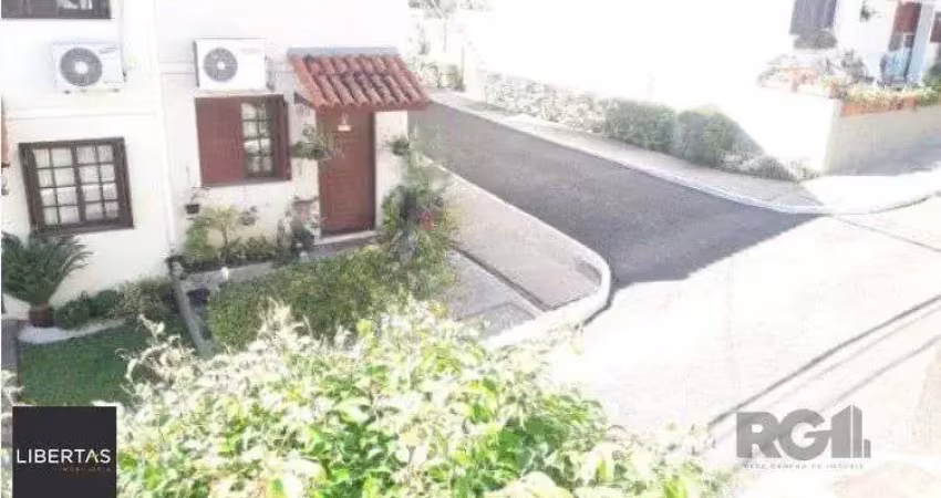 Casa com 2 quartos à venda na Avenida Monte Cristo, 100, Vila Nova, Porto Alegre