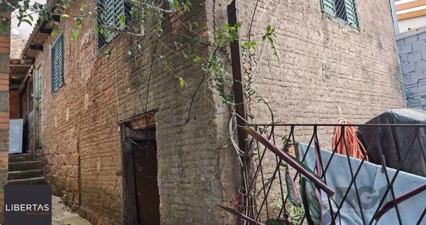 terreno irregular com frente de 1.50m e por 21.50