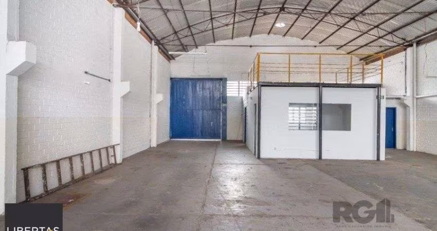 DEPÓSITO EM PETROPOLIS COM 330 M²