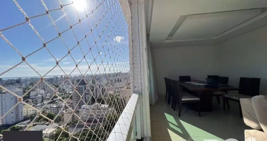Espetacular apartamento para alugar mobiliado com eletrodomésticos, 3 dormitórios, 2 vagas cobertas, infra completa no coração do bairro petrópolis.