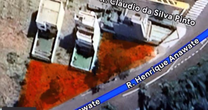 Terreno à venda no bairro Guarujá,  com área total de 233,76m²