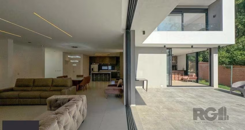 Casa Condominio para Venda - 340m², 4 dormitórios, sendo 4 suites, 4 vagas - Alphaville