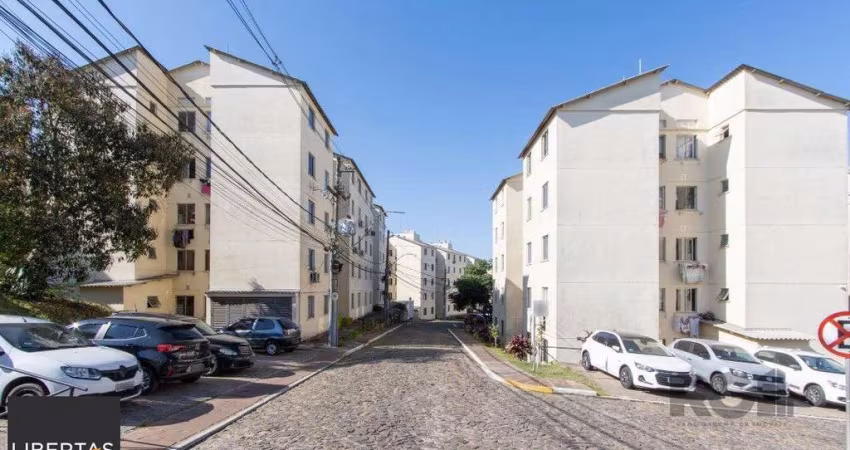 Apartamento semimobiliado com 2 dormitórios, banheiro social e 1vaga rotativa