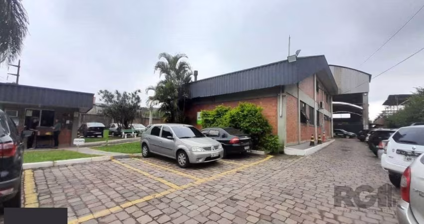 Prédio comercial com área total de 5.000 m² na rua Frederico Mentz, bairro Navegantes.