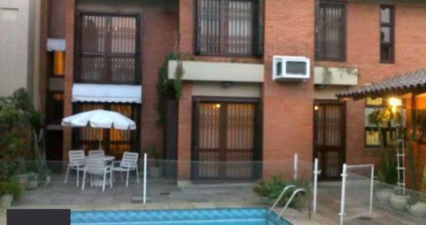 Casa para Venda - 350m², 3 dormitórios, sendo 1 suites, 2 vagas - São João