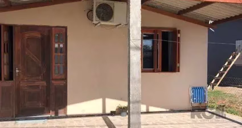 Casa à venda na Rua Chrispim Antônio Amado, 60, Lami, Porto Alegre
