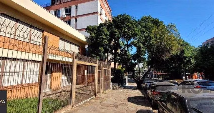 EXCELENTE CASA COMERCIAL NA RUA LIBERDADE PRÓXIMO GOETHE, ZAFARI E PARCÃO  QUASE 304 m²