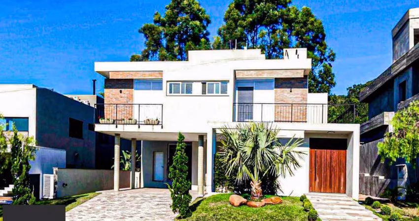 Casa de Condomínio em Alphaville