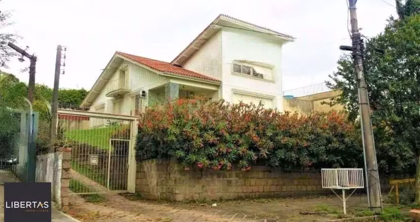 Casa com 3 quartos à venda na Rua Felipe Becker, 159, Três Figueiras, Porto Alegre