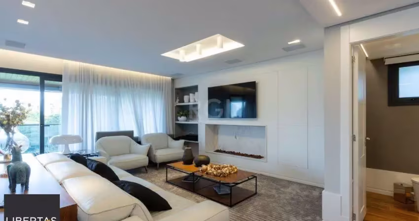 Apartamento mobiliado, com cerca de 256,42m² privativos e com 3 suítes,