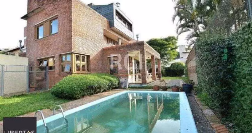 Casa para venda - 276m², 3 dormitórios, sendo 1 suites, 5 vagas - medianeira