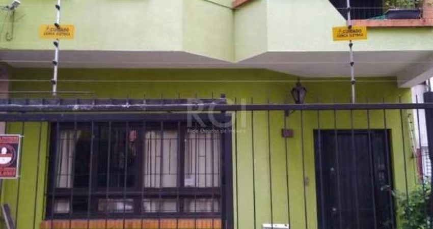 Casa para Venda - 265m², 5 dormitórios, sendo 2 suites, Floresta