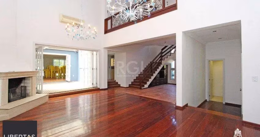 Casa para Venda - 393m², 4 dormitórios, sendo 2 suites, 4 vagas - Ipanema