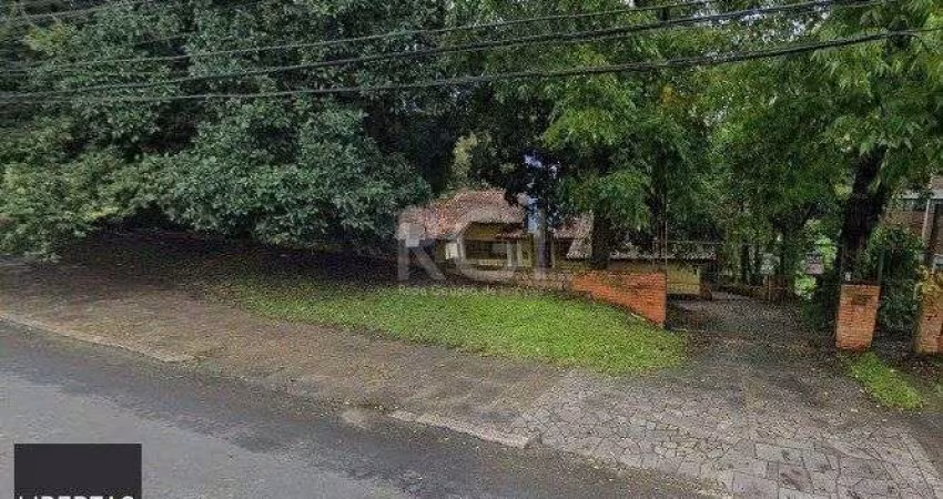 Casa para Venda - 450m², 5 dormitórios, sendo 1 suites, Glória