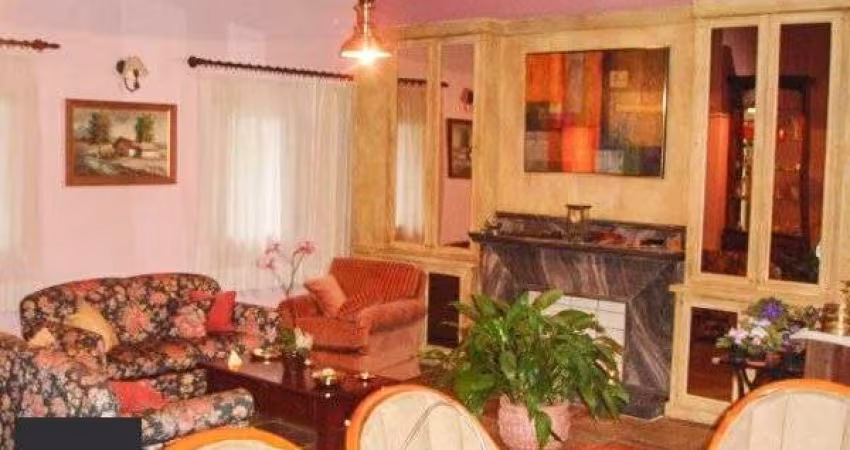 Casa para Venda - 560m², 5 dormitórios, sendo 4 suites, 2 vagas - Vila Jardim