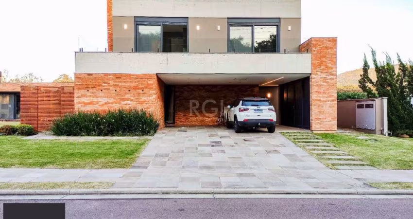 Casa Condominio para Venda - 477m², 4 dormitórios, sendo 4 suites, 4 vagas - Alphaville