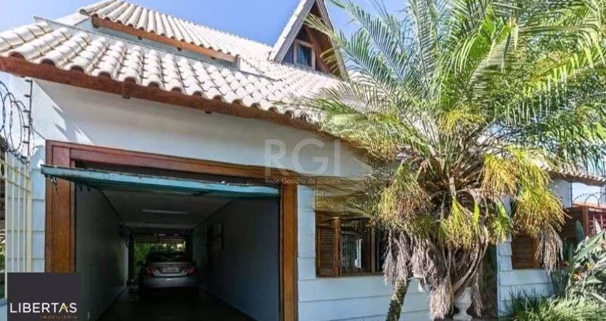 Casa para Venda - 336m², 4 dormitórios, sendo 1 suites, 2 vagas - Camaquã