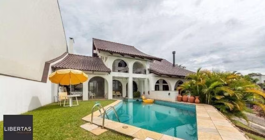 Casa para Venda - 456m², 3 dormitórios, sendo 2 suites, 2 vagas - Vila Assunção