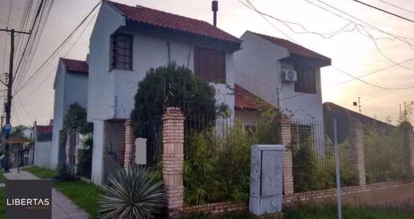 Casa para Venda - 255.68m², 4 dormitórios, sendo 1 suites, 2 vagas - Tristeza