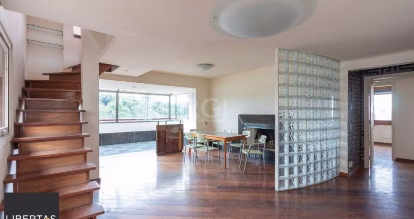 Cobertura para Venda - 302m², 4 dormitórios, sendo 1 suites, 3 vagas - Menino Deus