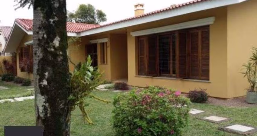 Casa para Venda - 416m², 4 dormitórios, sendo 2 suites, 5 vagas - Vila Assunção