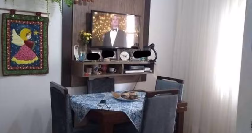 Apartamento dois dormitórios, reformado