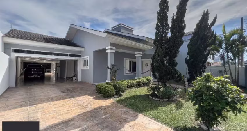 Casa Térrea mobiliada com 5 dormitórios 350m² de área - Navegantes - Capão da Ca