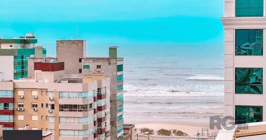 Magnífica Cobertura com vista eterna para o mar