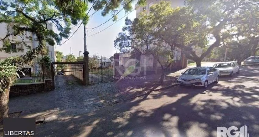Terreno  medindo 19,60x66,00m - Porto Alegre - Cód. RP389763
