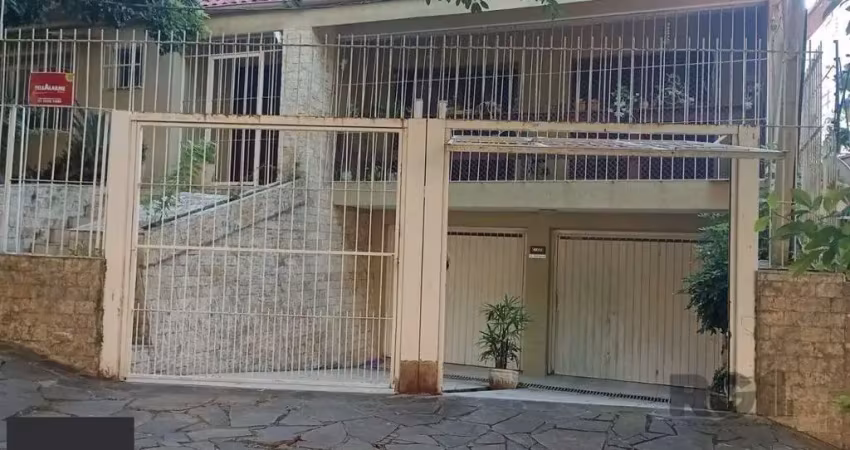 Casa com 3 quartos à venda na Rua Fagundes Varela, 153, Santo Antônio, Porto Alegre