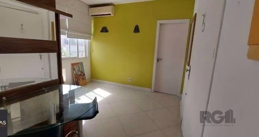 Excelente apartamento de 30m² com 1 dormitório no Centro Histórico.