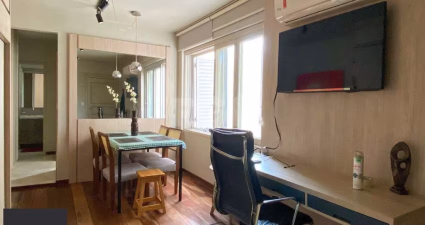 Apartamento mobiliado, localizado no Centro Histórico, próximo ao Cais Embarcadero