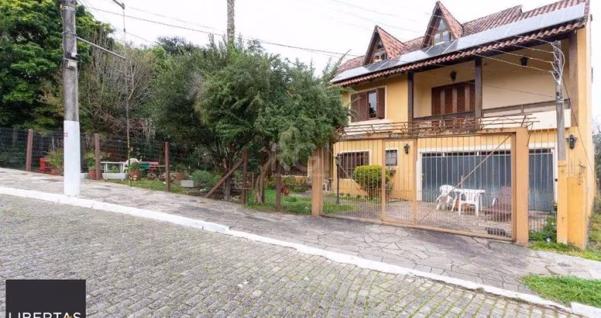 Casa Condominio para Venda - 386m², 3 dormitórios, sendo 2 suites, 2 vagas - Espirito Santo