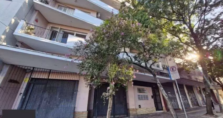Apartamento de 2 dormitórios em ótima localização na av. cristovao colombo.