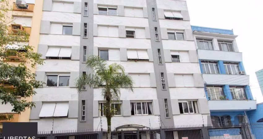 Apartamento reformado,  2 quartos, elevador - Centro Histórico