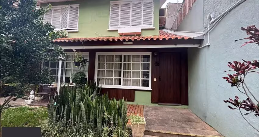 Casa estilo sobrado 2 dormitórios