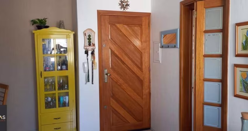Apartamento de 2 dormitórios com vaga no bairro Vila Nova