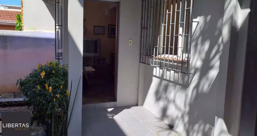 Casa com 3 quartos à venda na Rua das Caravelas, 243, Vila Ipiranga, Porto Alegre