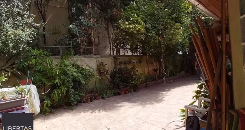Ótimo Terreno Cidade Baixa, 480,48 m². Plano, com 2 casas em cima.