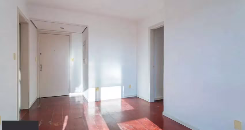 Apartamento de 2 quartos, 76m² privativos e 1 vaga de garagem junto ao carrefour