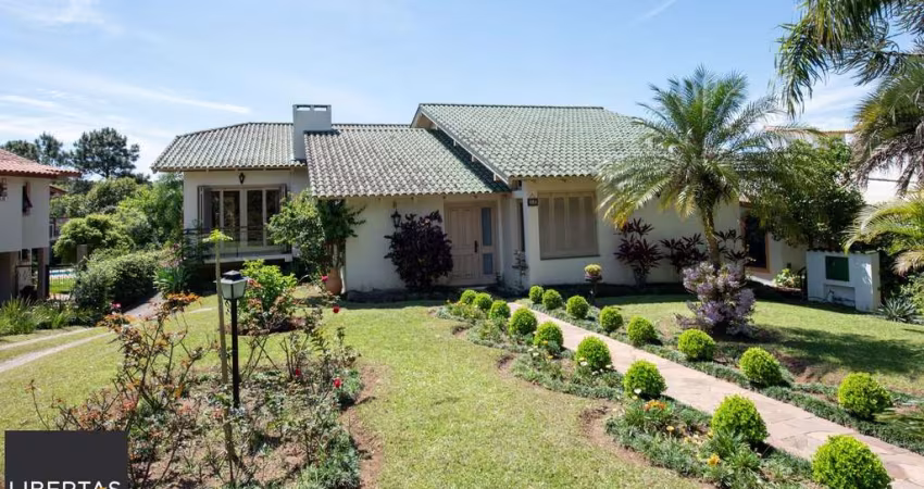 Casa de Condomínio em Cavalhada